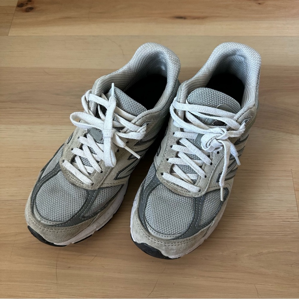SOLD / New Balance NB 990v5 Women’s Size 6.5